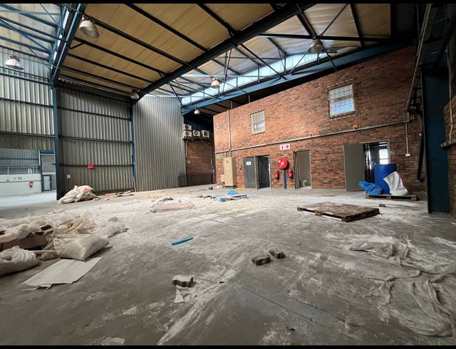 944M² WAREHOUSE TO LET IN SEBENZA